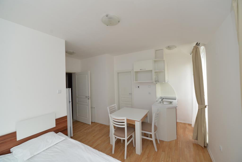Romance Marine Aparthotel Sunny Beach Esterno foto
